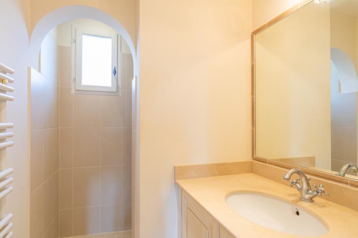 Image No.15-2 Bed Villa for sale