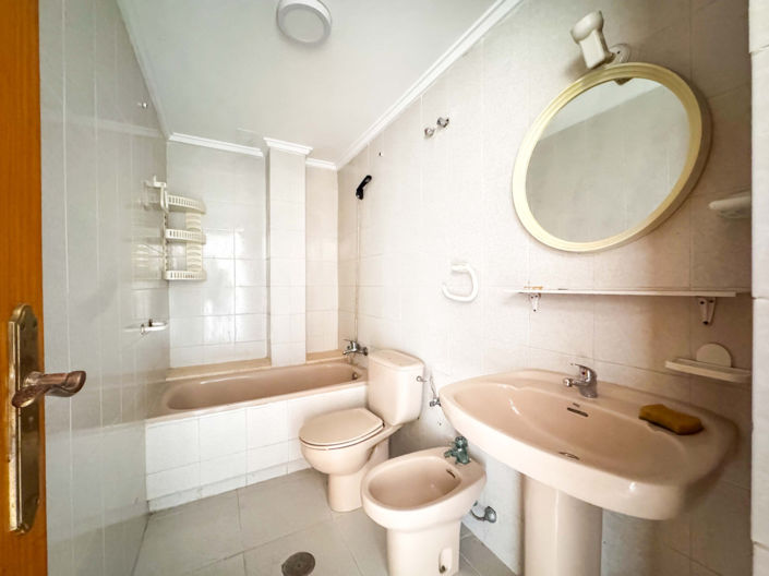 Image No.20-1 Bed Apartment for sale