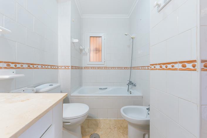 Image No.14-2 Bed Apartment for sale