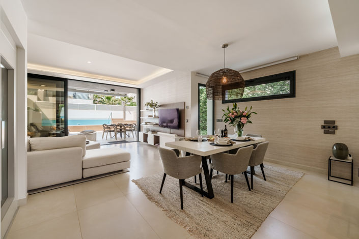 Image No.15-5 Bed Villa for sale