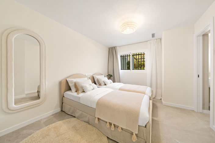 Image No.18-3 Bed Apartment for sale