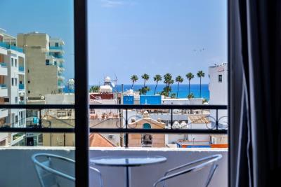 786331-apartment-for-rent-in-larnaka-finikoudes_orig