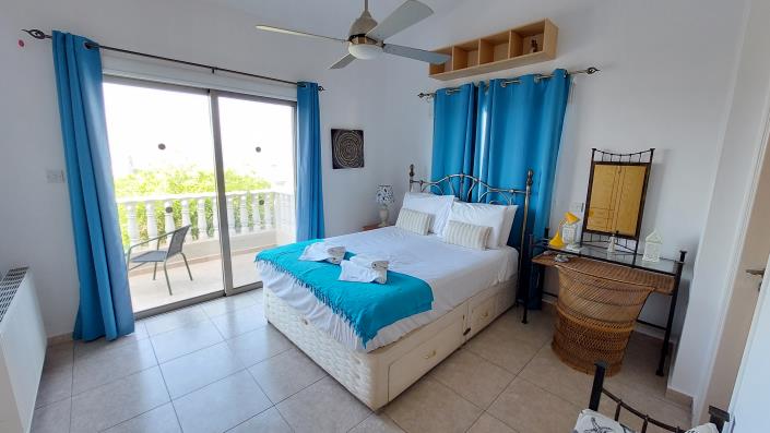 Image No.13-3 Bed Villa / Detached for sale