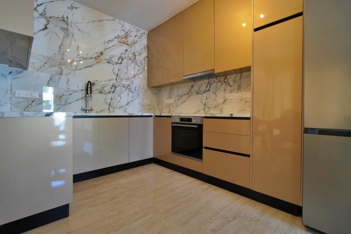 Image No.5-5 Bed Villa / Detached for sale