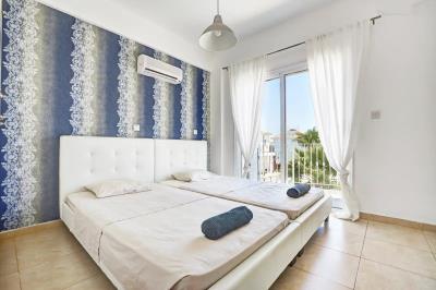 846732-detached-villa-for-rent-in-select-location_orig