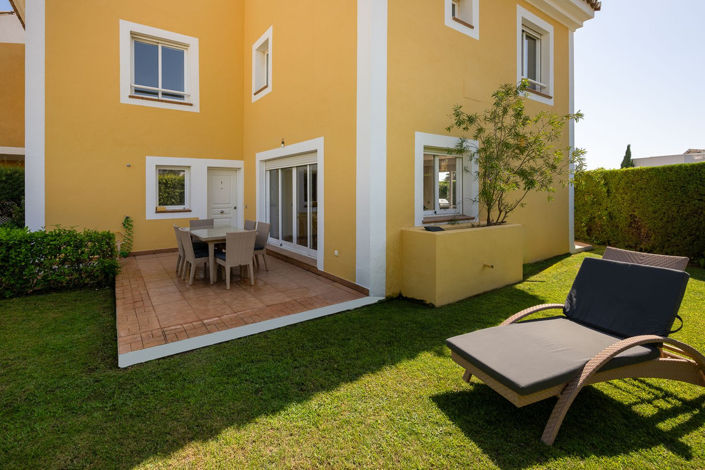 Image No.2-Maison de ville de 3 chambres à vendre à Estepona