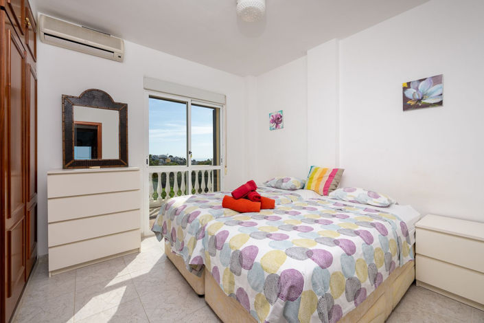 Image No.11-4 Bed Townhouse for sale