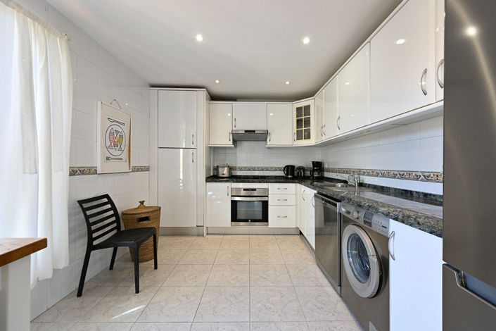 Image No.9-4 Bed Townhouse for sale