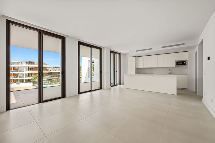 Image No.12-3 Bed Apartment for sale