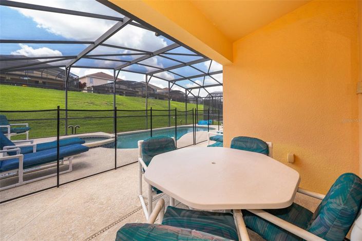 Image No.26-5 Bed Property for sale