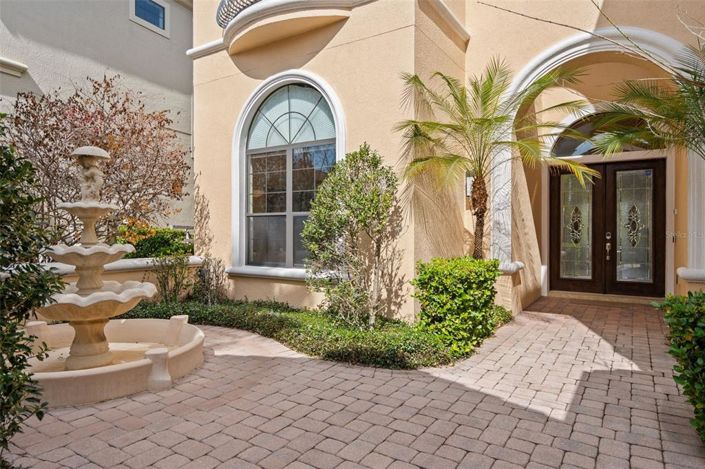Image No.3-5 Bed Property for sale