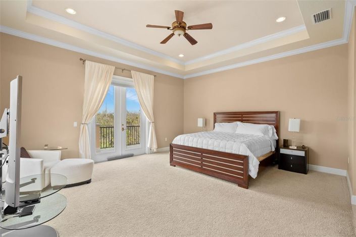 Image No.36-5 Bed Property for sale
