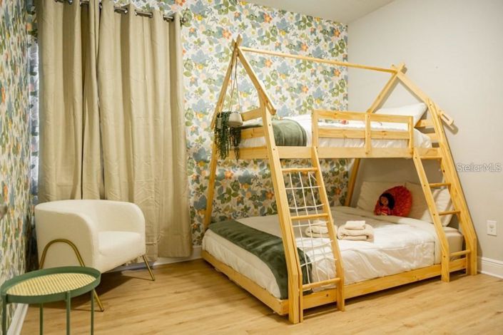 Image No.29-4 Bed Property for sale