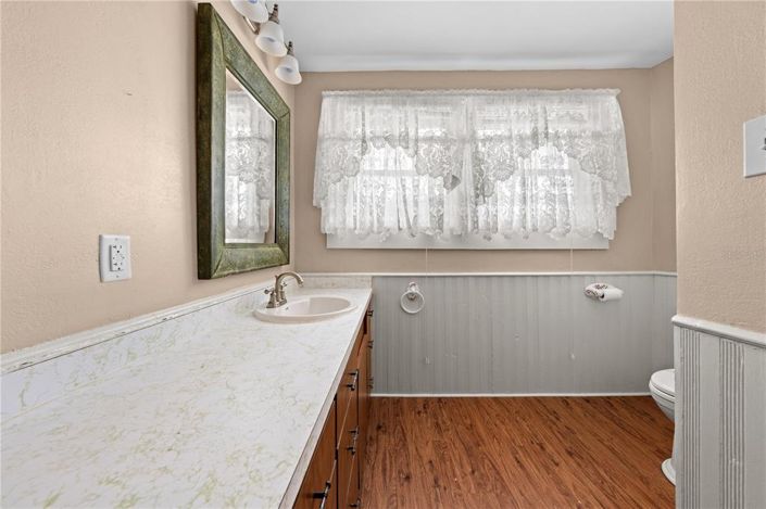 Image No.30-4 Bed Property for sale