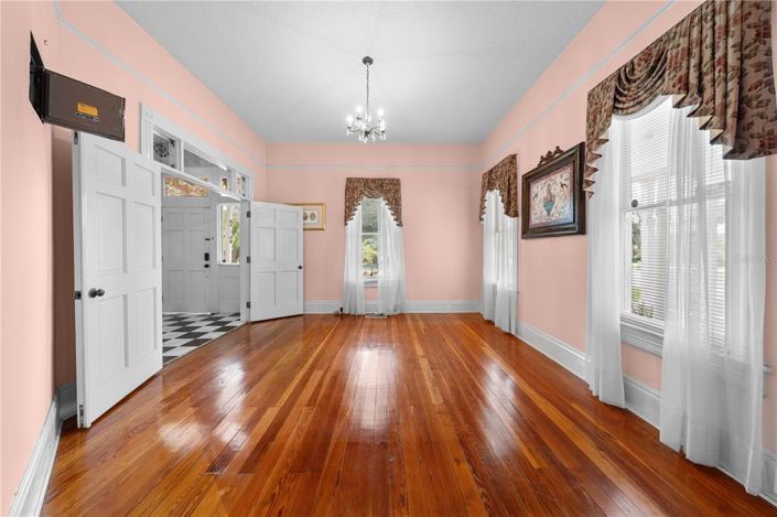 Image No.40-4 Bed Property for sale