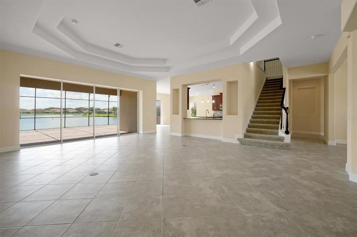 Image No.10-5 Bed Property for sale