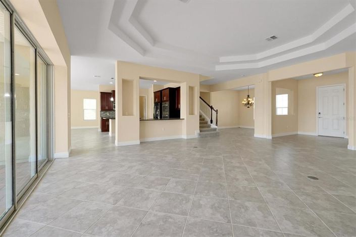 Image No.11-5 Bed Property for sale
