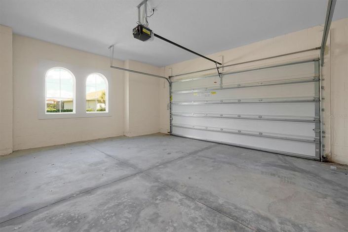 Image No.42-5 Bed Property for sale