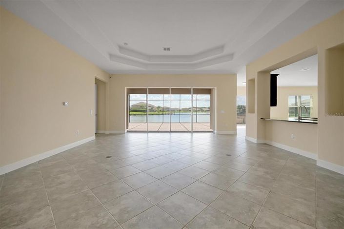 Image No.9-5 Bed Property for sale