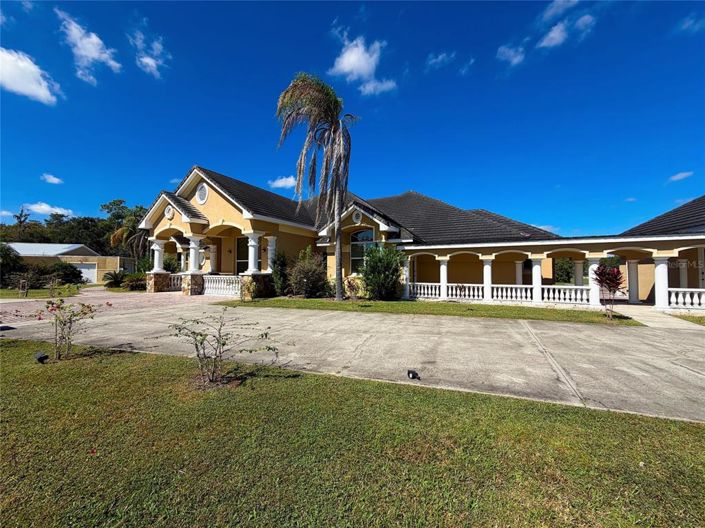 Image No.5-5 Bed Property for sale