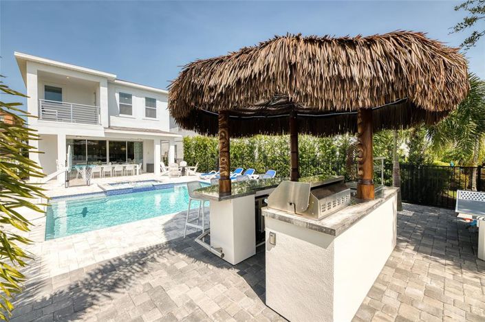 Image No.46-6 Bed Property for sale