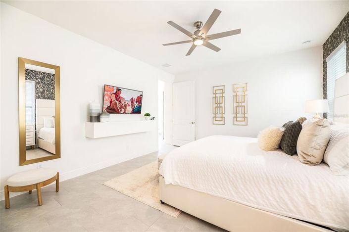 Image No.50-6 Bed Property for sale