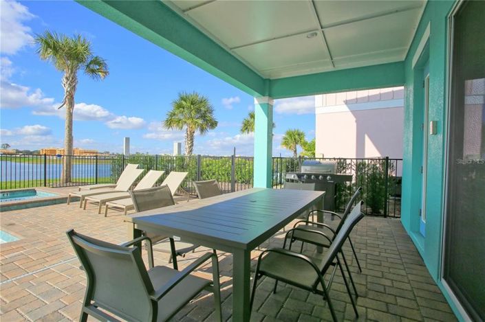 Image No.24-6 Bed Property for sale