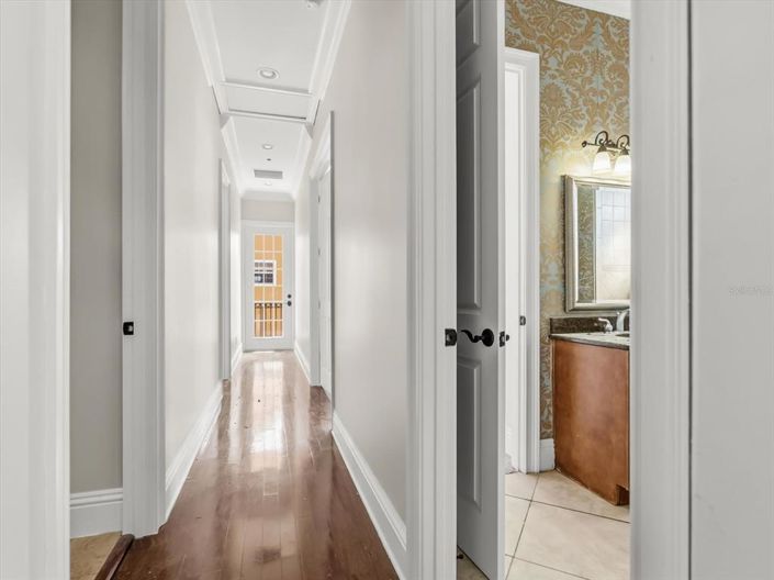 Image No.47-6 Bed Property for sale
