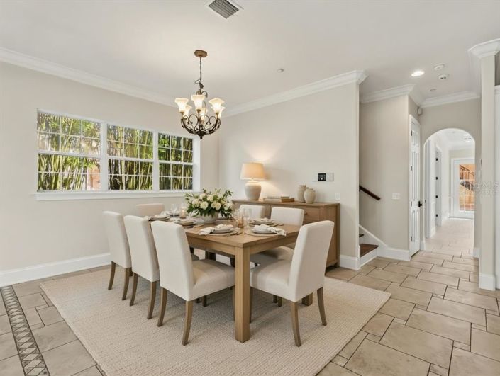 Image No.7-6 Bed Property for sale