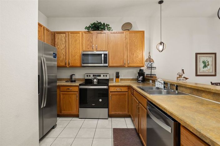 Image No.10-2 Bed Property for sale