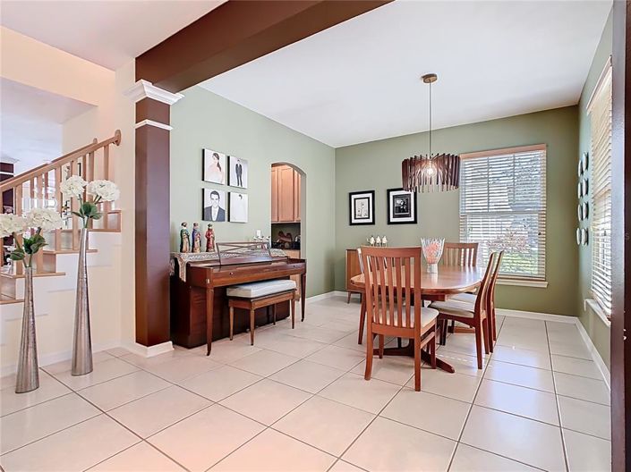 Image No.26-6 Bed Property for sale