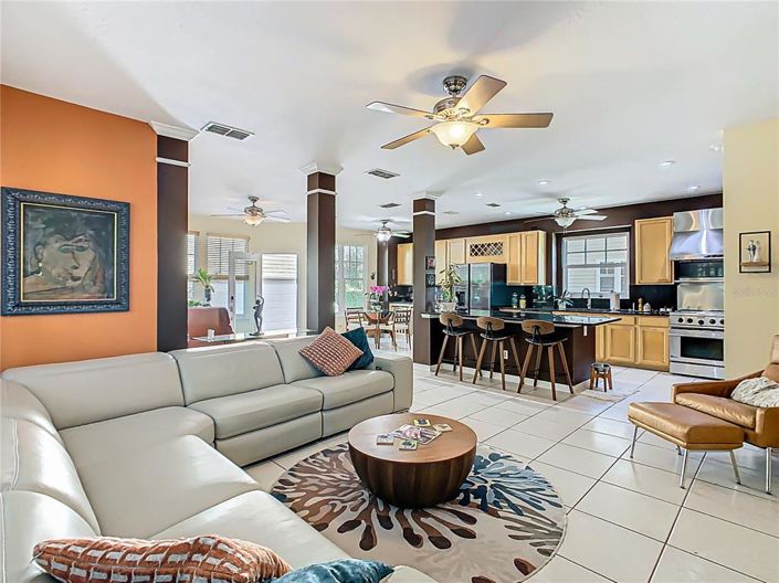 Image No.34-6 Bed Property for sale