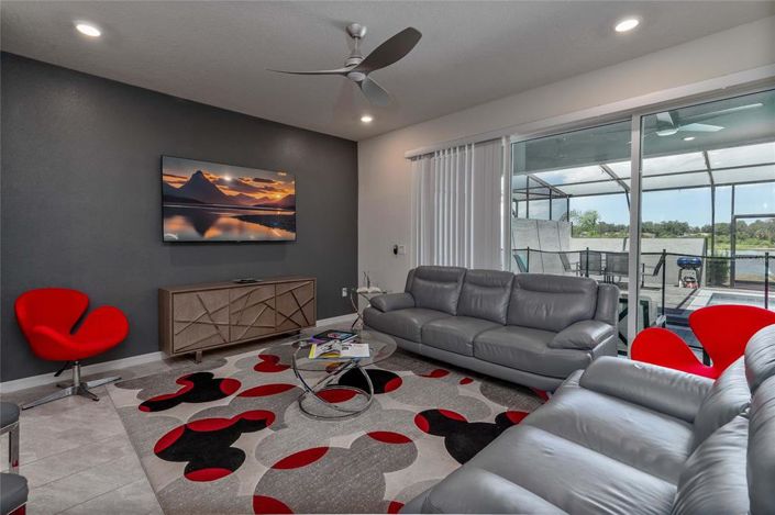 Image No.6-5 Bed Townhouse for sale