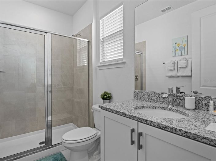 Image No.28-6 Bed Property for sale