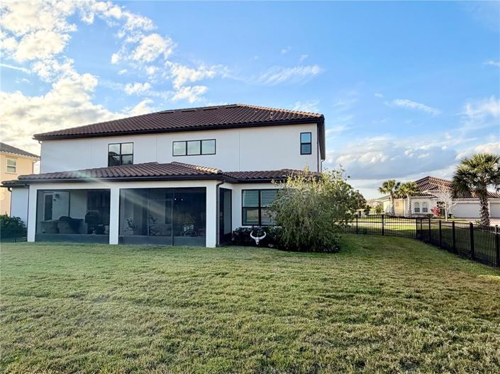 Image No.10-5 Bed Property for sale