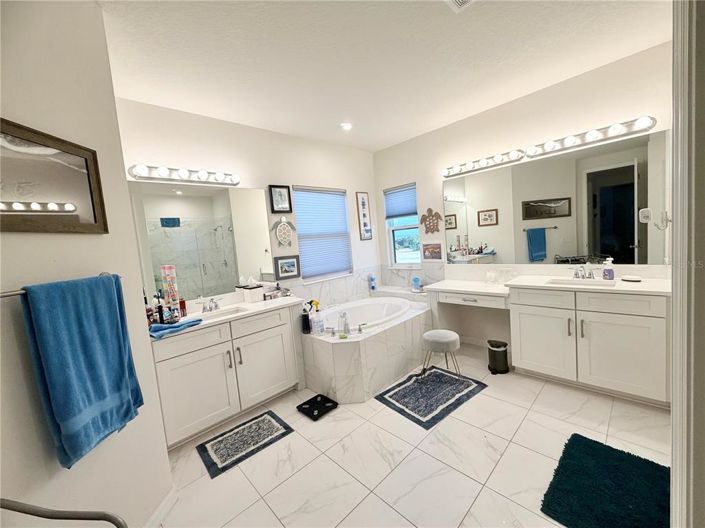 Image No.43-5 Bed Property for sale