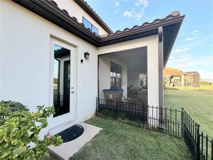 Image No.9-5 Bed Property for sale