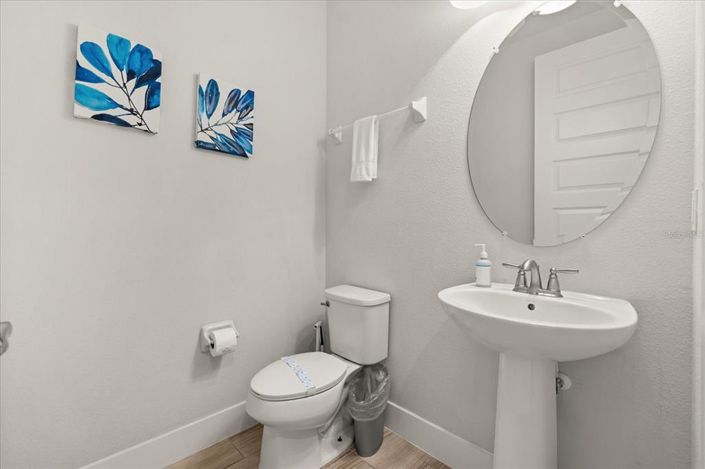 Image No.41-6 Bed Property for sale