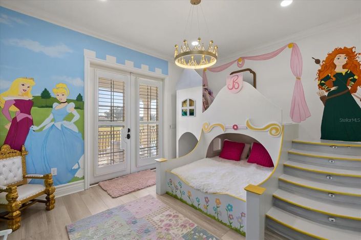 Image No.55-5 Bed Property for sale