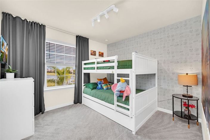 Image No.42-5 Bed Townhouse for sale