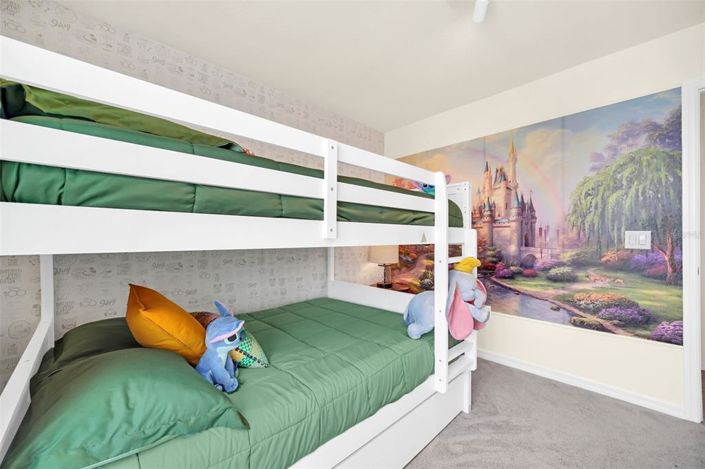 Image No.43-5 Bed Townhouse for sale