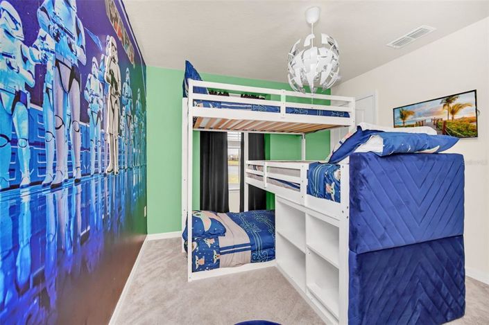 Image No.48-5 Bed Townhouse for sale