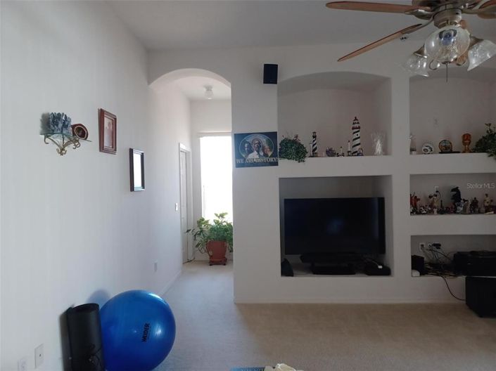 Image No.2-Propriété de 4 chambres à vendre à Kissimmee