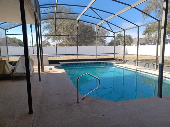 Image No.4-Propriété de 4 chambres à vendre à Kissimmee