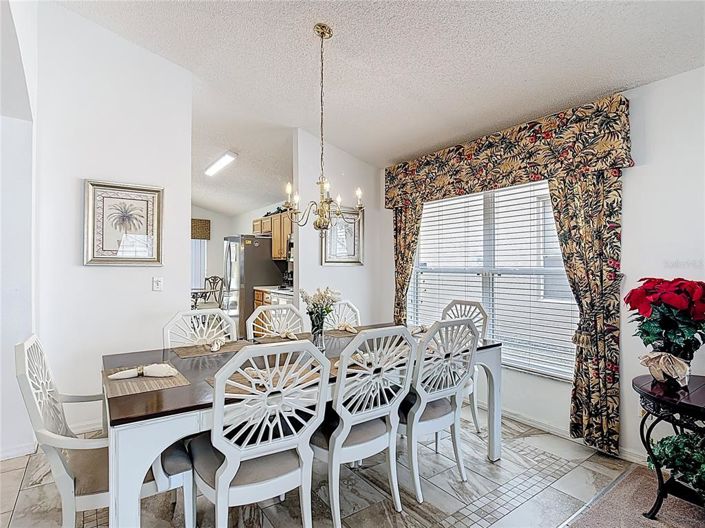 Image No.9-Propriété de 4 chambres à vendre à Kissimmee