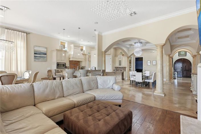 Image No.28-5 Bed Property for sale