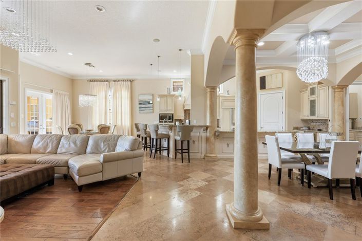 Image No.30-5 Bed Property for sale
