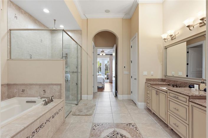 Image No.40-5 Bed Property for sale