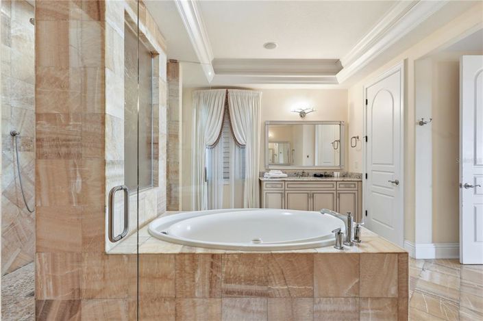 Image No.51-5 Bed Property for sale