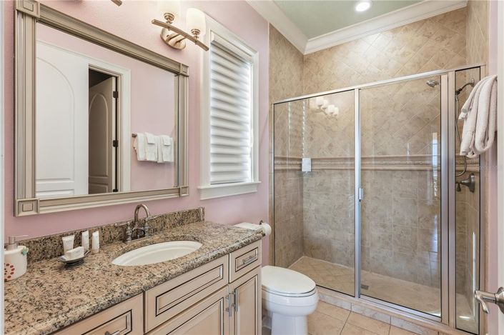 Image No.58-5 Bed Property for sale